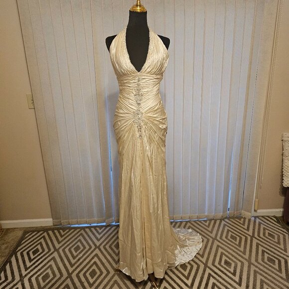 Stephen Yearick Dresses & Skirts - Stephen Yearick Beige Wedding Dress. Size 2/4